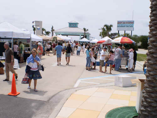 Craft sale at the pier.