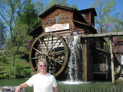 A working grist mill